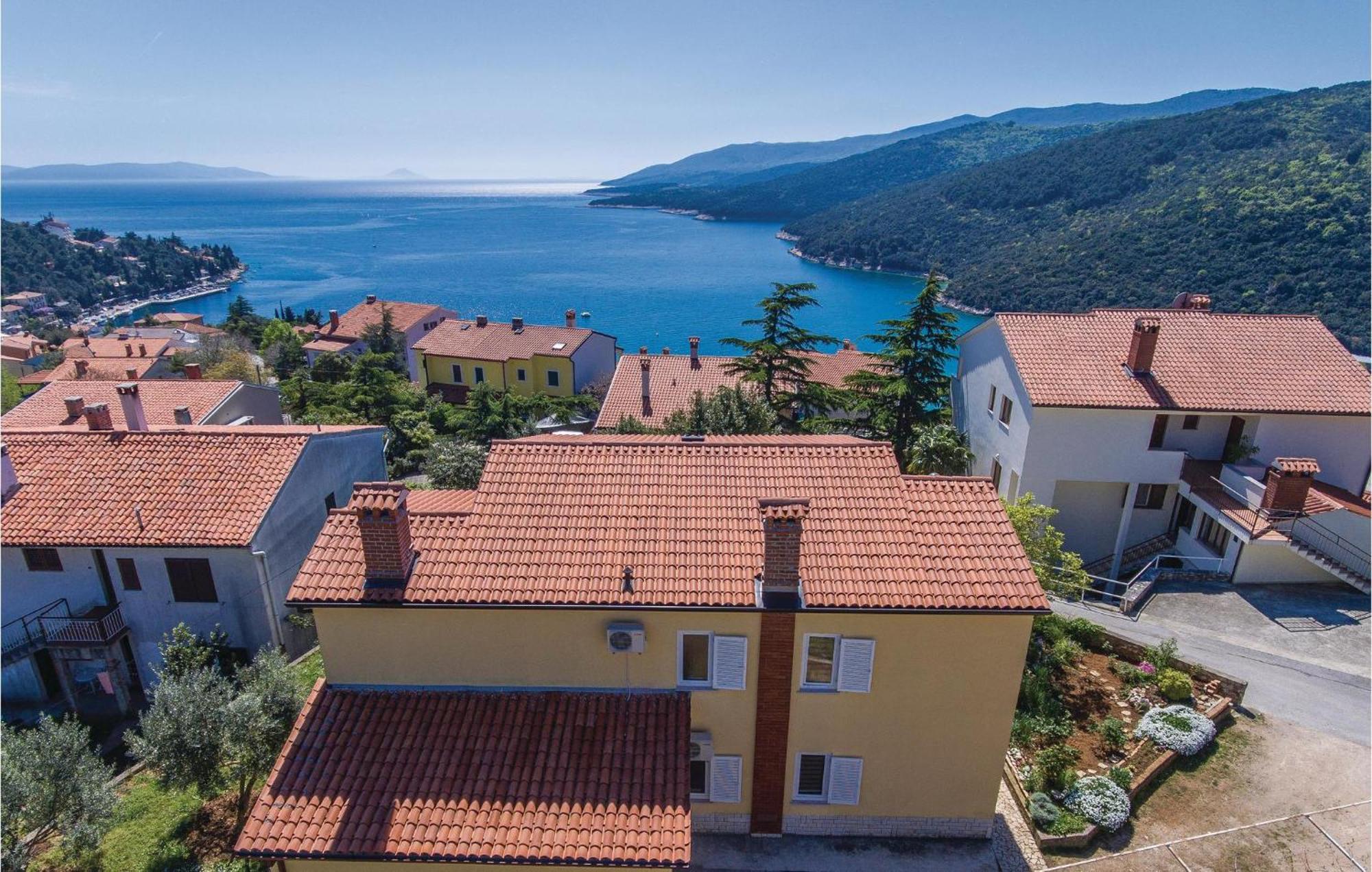 Amazing Apartment In Rabac With Wifi Raša エクステリア 写真